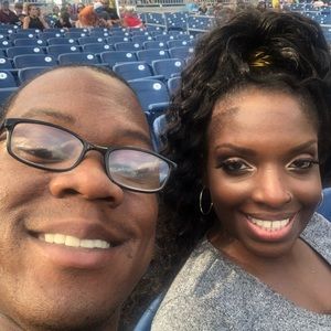 Meet your Posher, Marquez